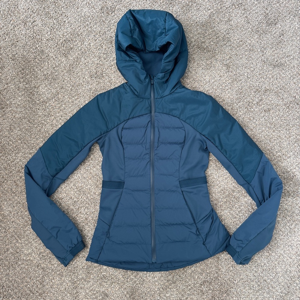 Lululemon Down For It All hooded Running Jacket puffer size 4